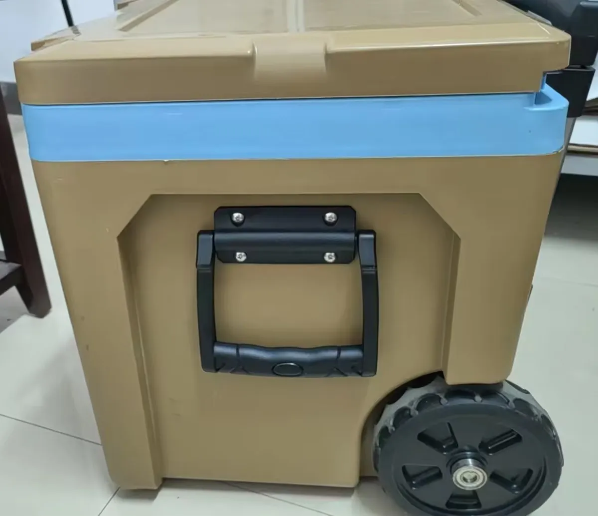 Picnic cooler box Picnic cooler box